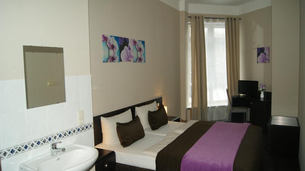 Hotel Pension Eberty Berlin Zewnętrze zdjęcie