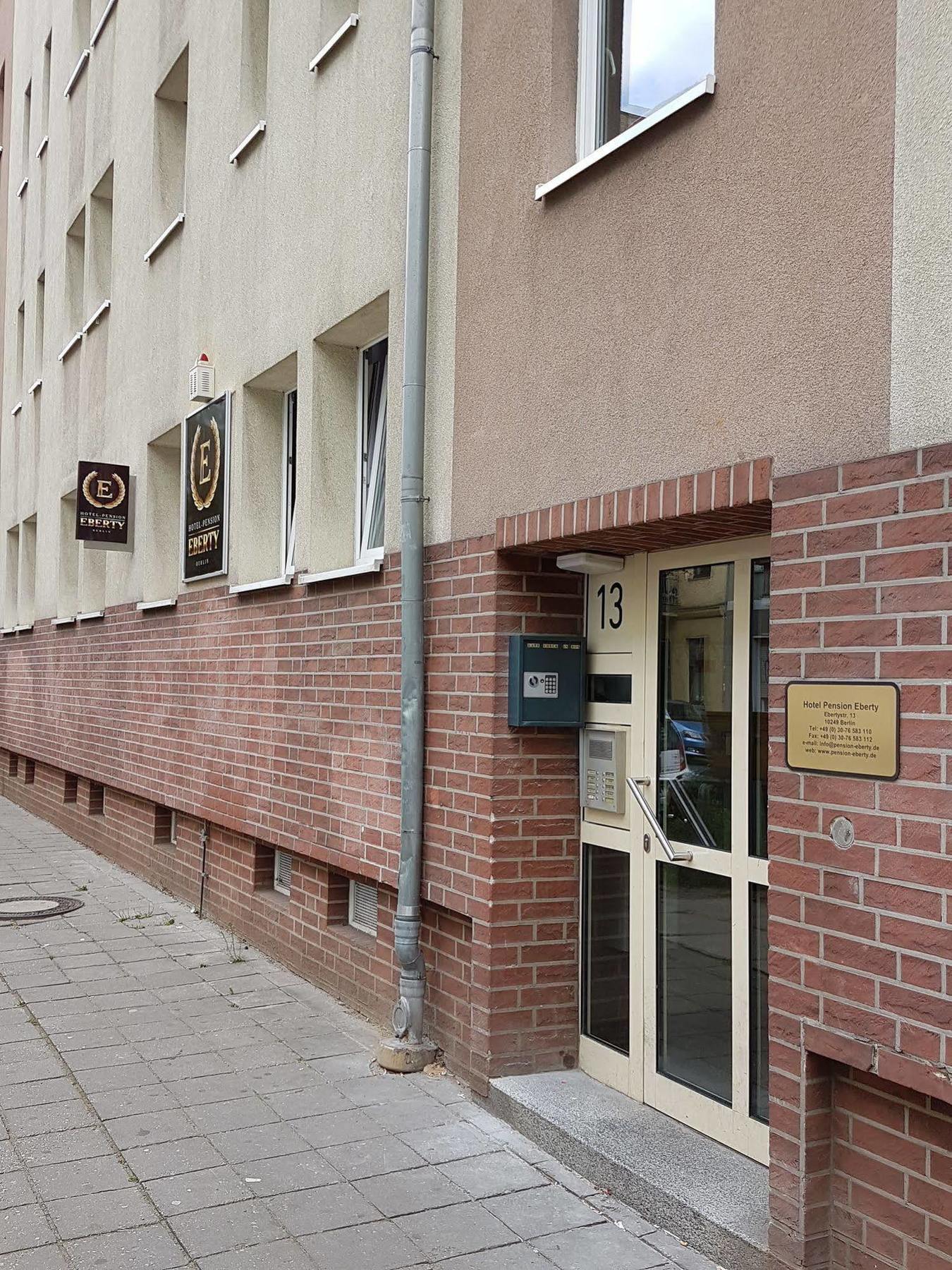 Hotel Pension Eberty Berlin Zewnętrze zdjęcie